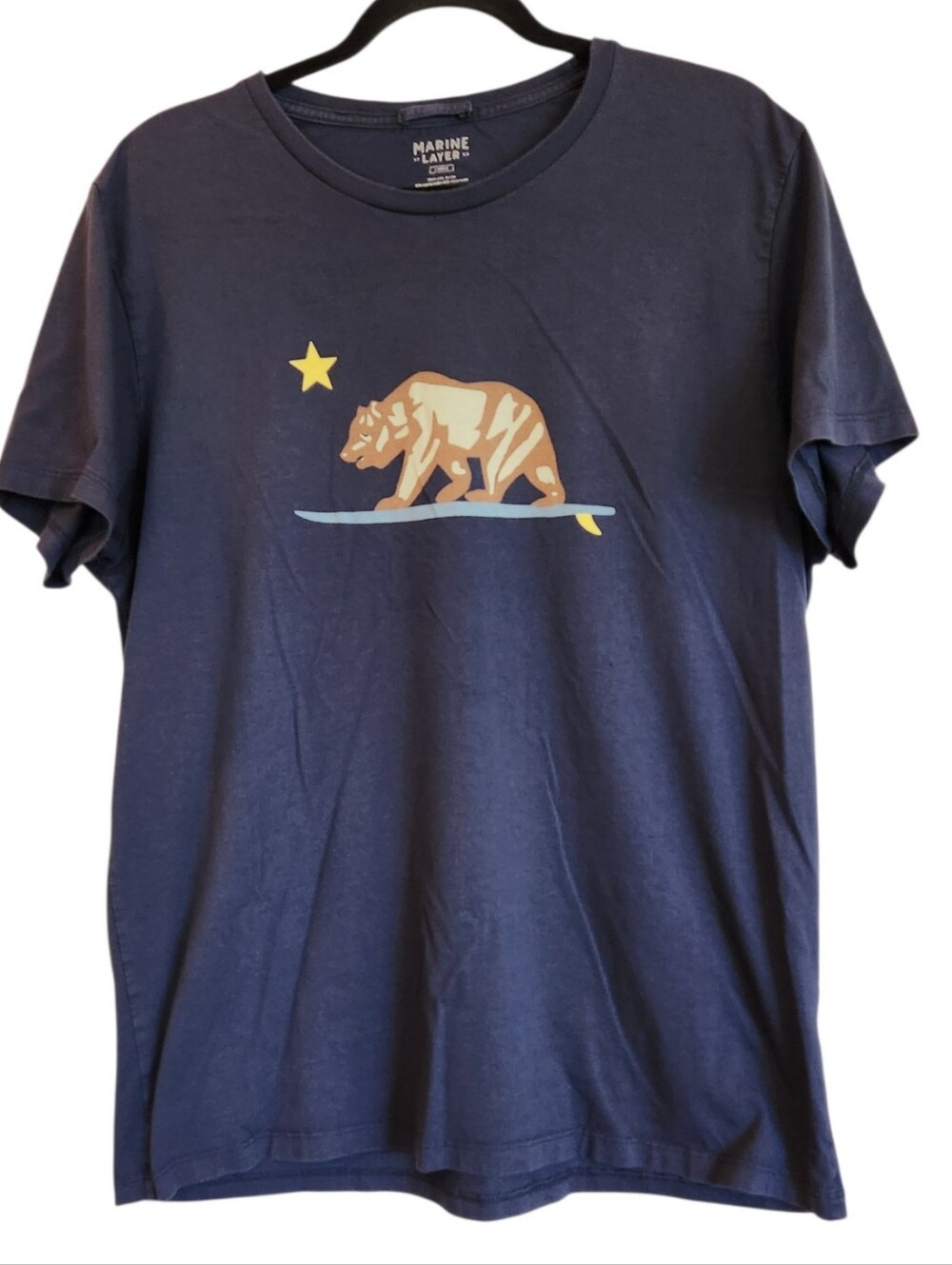 Marine Layer Men’s Navy "Absurdly Soft" Bear Riding Surfboard Tee Size L Comfy